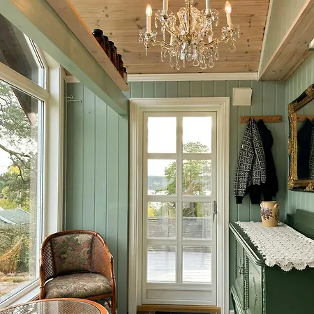Holiday home Med Havutsikt I En Rolig Blindvei *