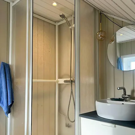 Holiday home Med Havutsikt I En Rolig Blindvei *